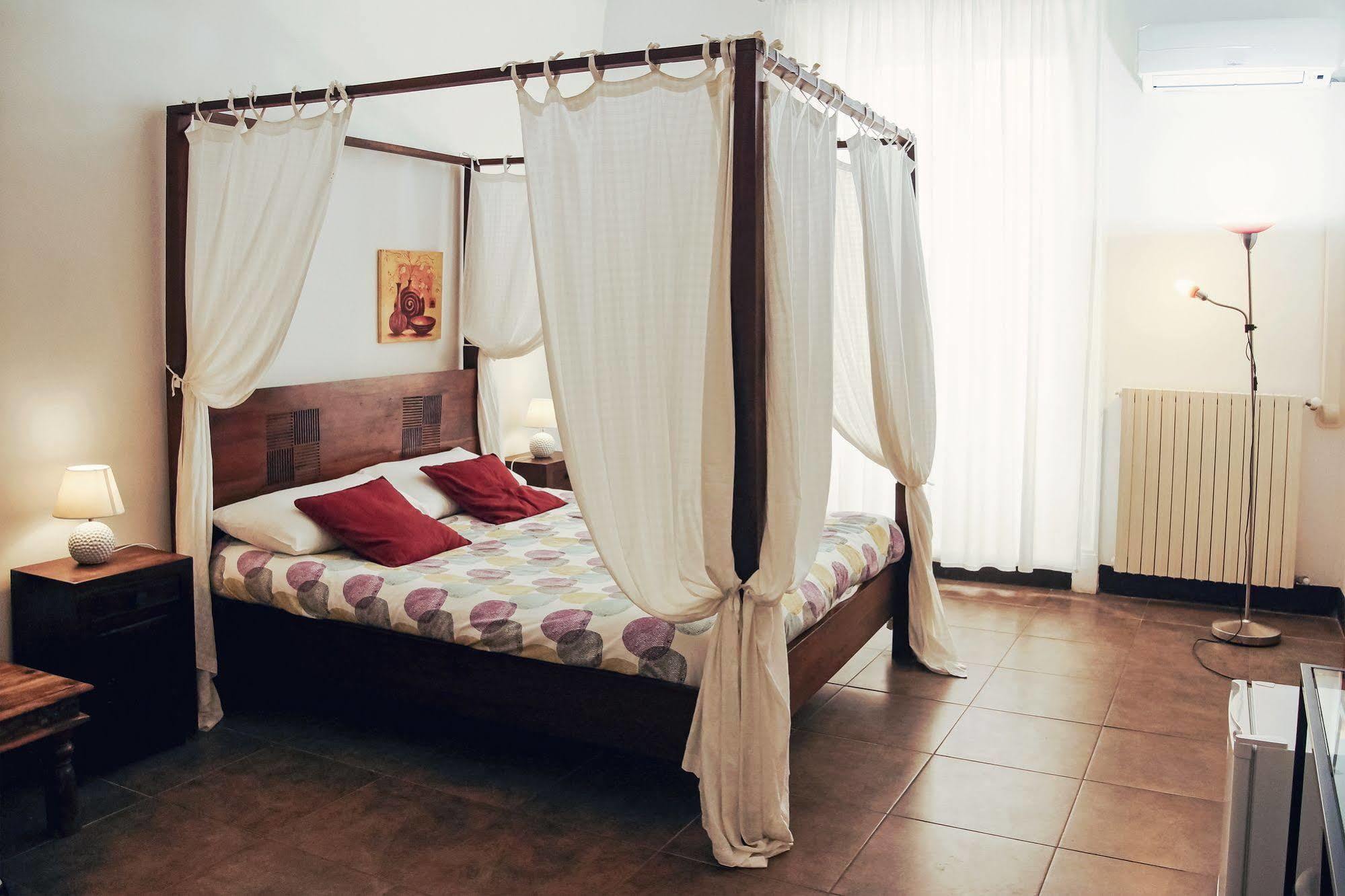 パレルモ ラ テラッツァ スル セントロ Bed & Breakfast エクステリア 写真
