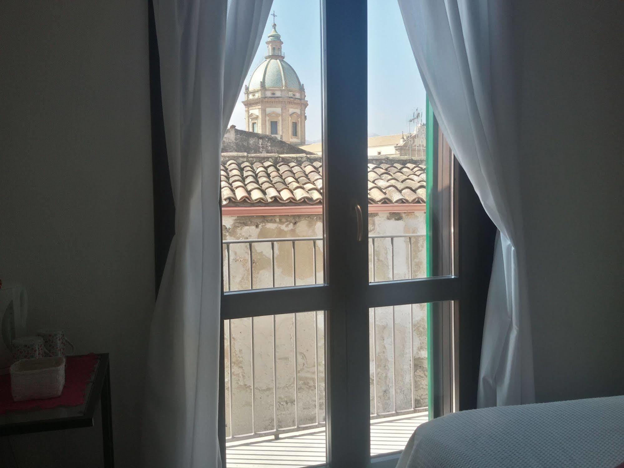 パレルモ ラ テラッツァ スル セントロ Bed & Breakfast エクステリア 写真