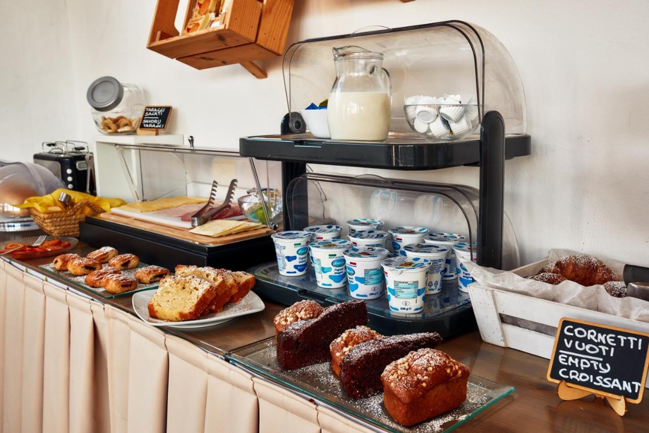 パレルモ ラ テラッツァ スル セントロ Bed & Breakfast エクステリア 写真